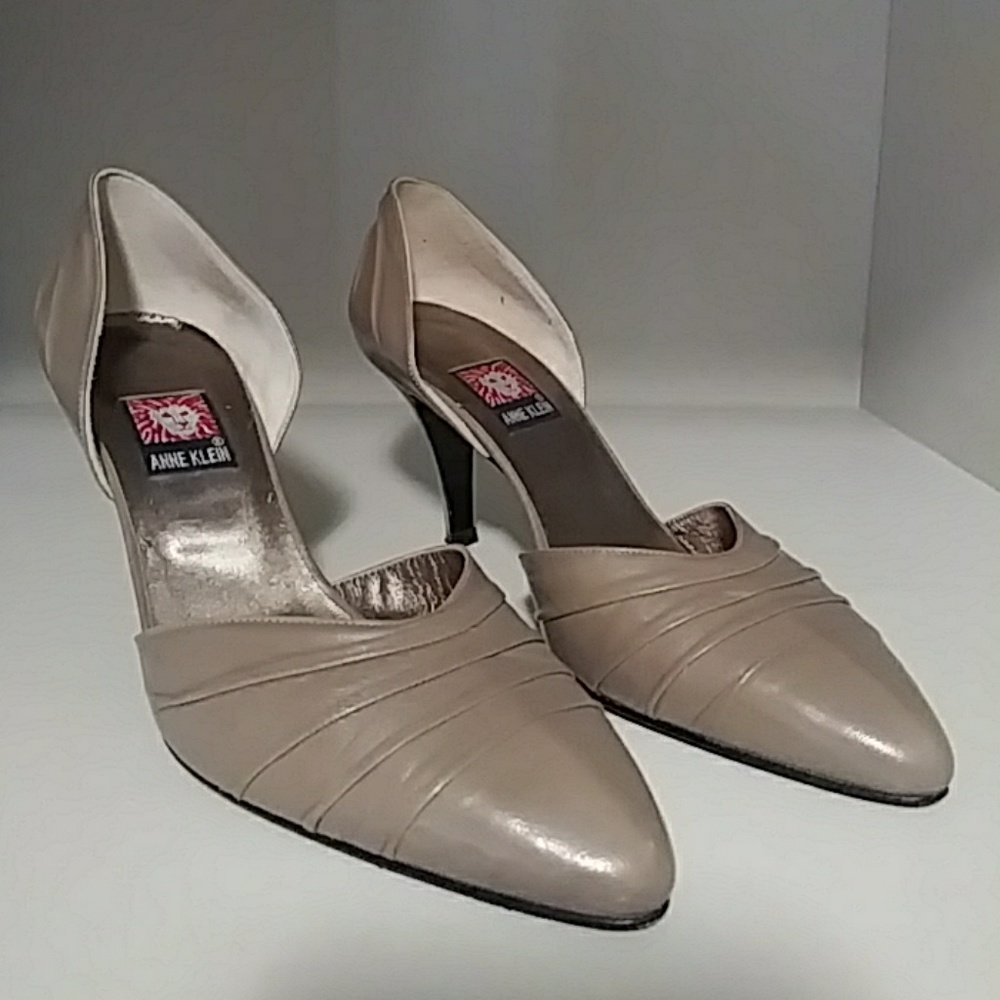 Beautiful Anne Klein shoes